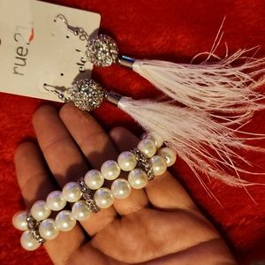 Snow-white bracelet and earrings